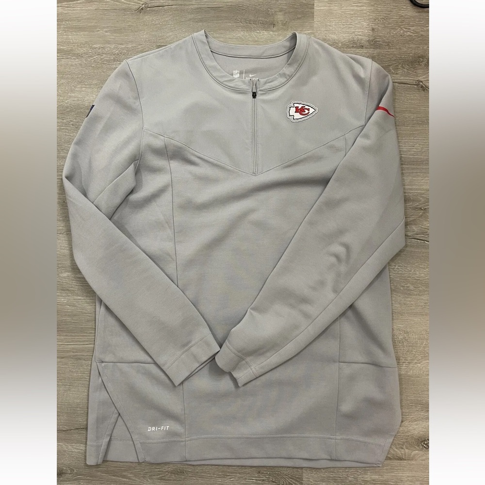 Men's Nike Kansas City Chiefs Sideline Lockup Performance Quarter-Zip Top